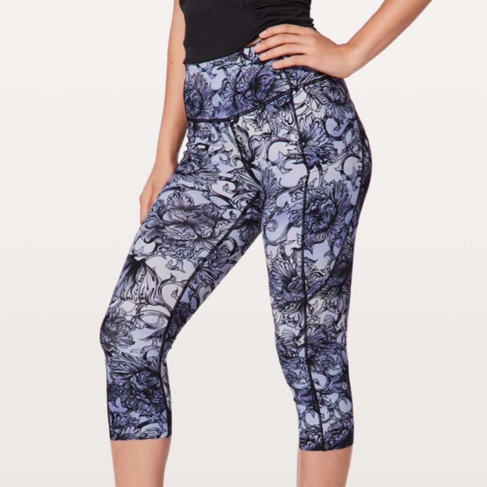 Lululemon Fast & Free Crop Hanakotoba Starlight
